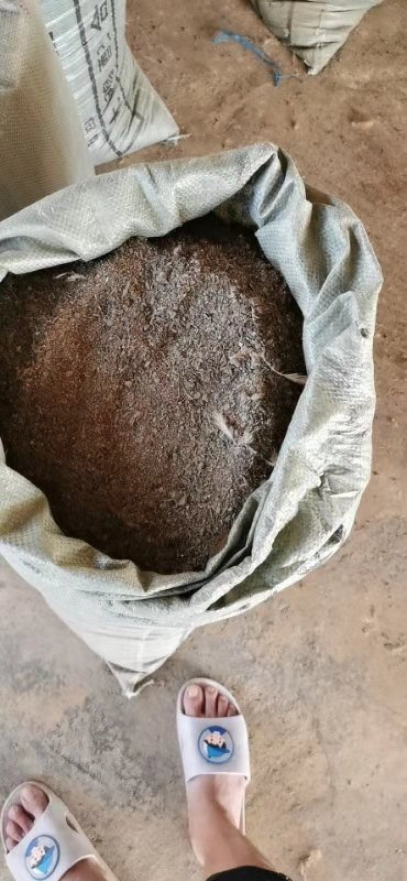 长期销售少量谷壳的干鸡粪，果蔬好低肥，价廉物美