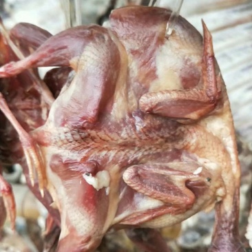 腊鹌鹑，腌制食品。。