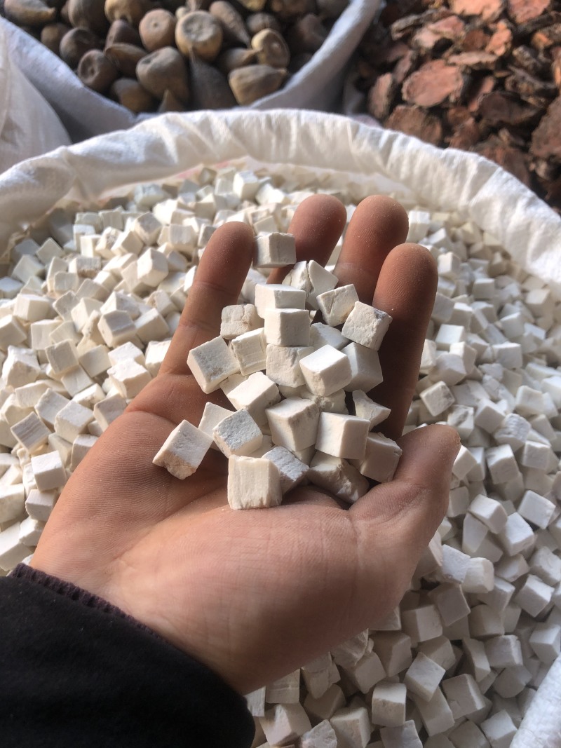 茯苓中药材野生白土茯苓粉块丁