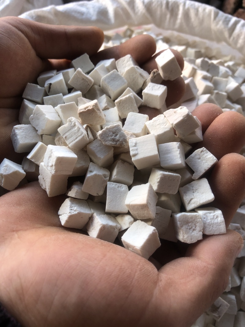 茯苓中药材野生白土茯苓粉块丁