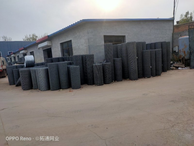 1-2米宽白钢轧花网，野猪专用钢丝网，热镀锌钢轧花网