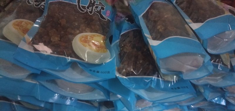 桃胶植物桃山桃树皮中分泌出来的树脂又名桃油