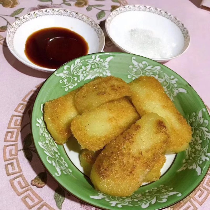 糍粑客家灰水糍粑，做早餐好吃。简单制作。