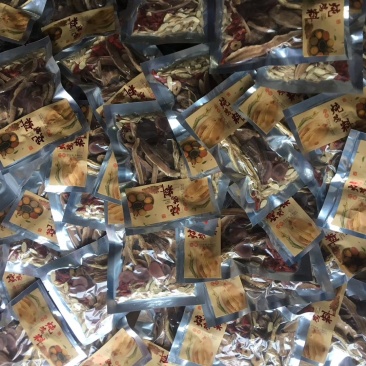煲汤料。炖鸡料，灵芝片，鹿茸片，鹿鞭片，小白参