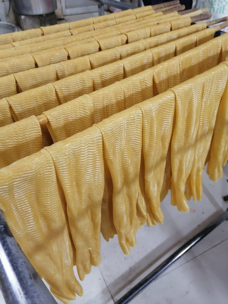 【豆皮】手工辣条专用大辣片半成品，厂家直发量大从优电联