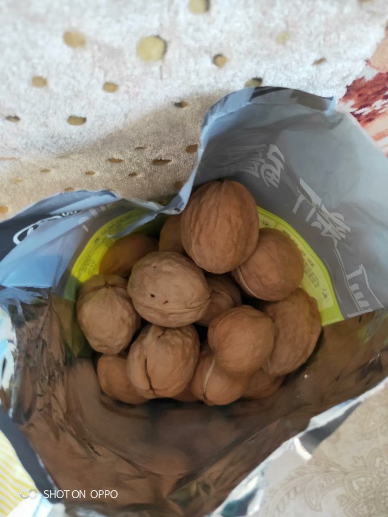 新疆阿克苏薄皮核桃专营店