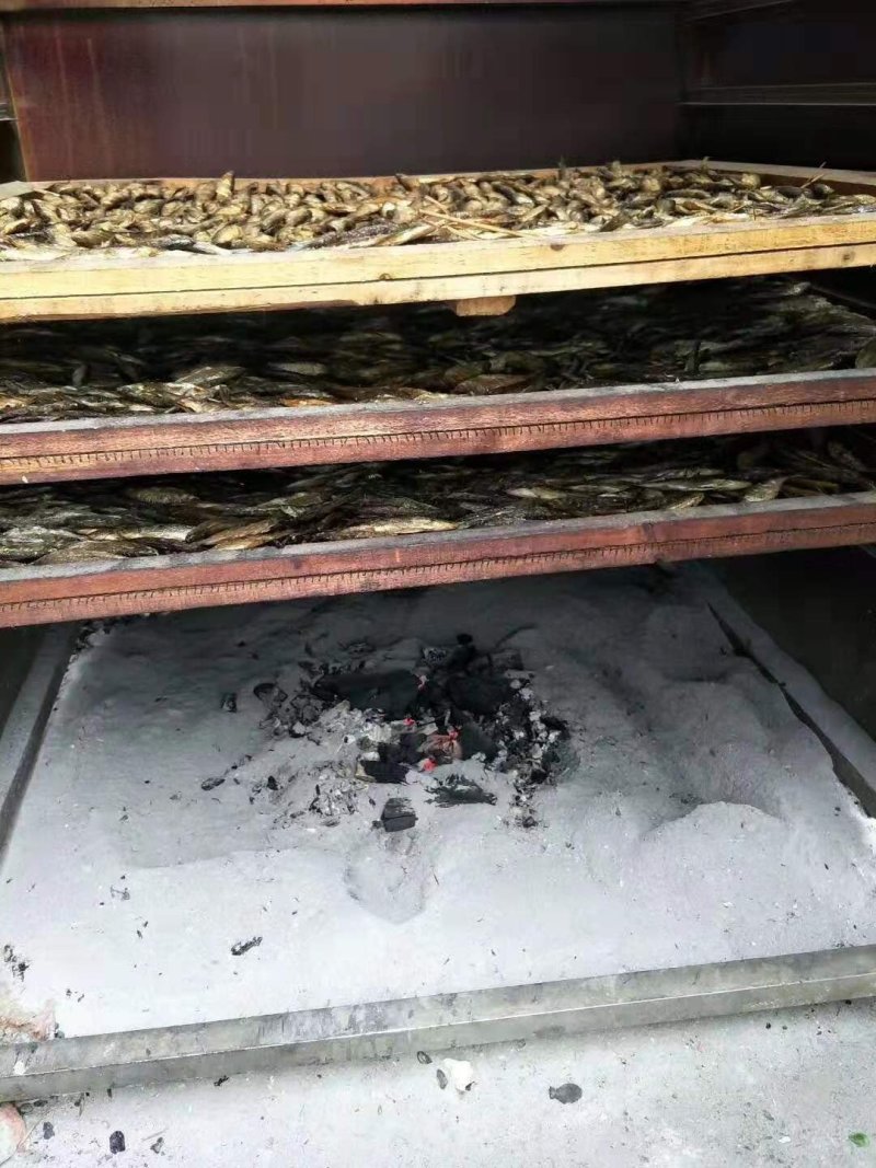 果碳火焙鱼更香更健康