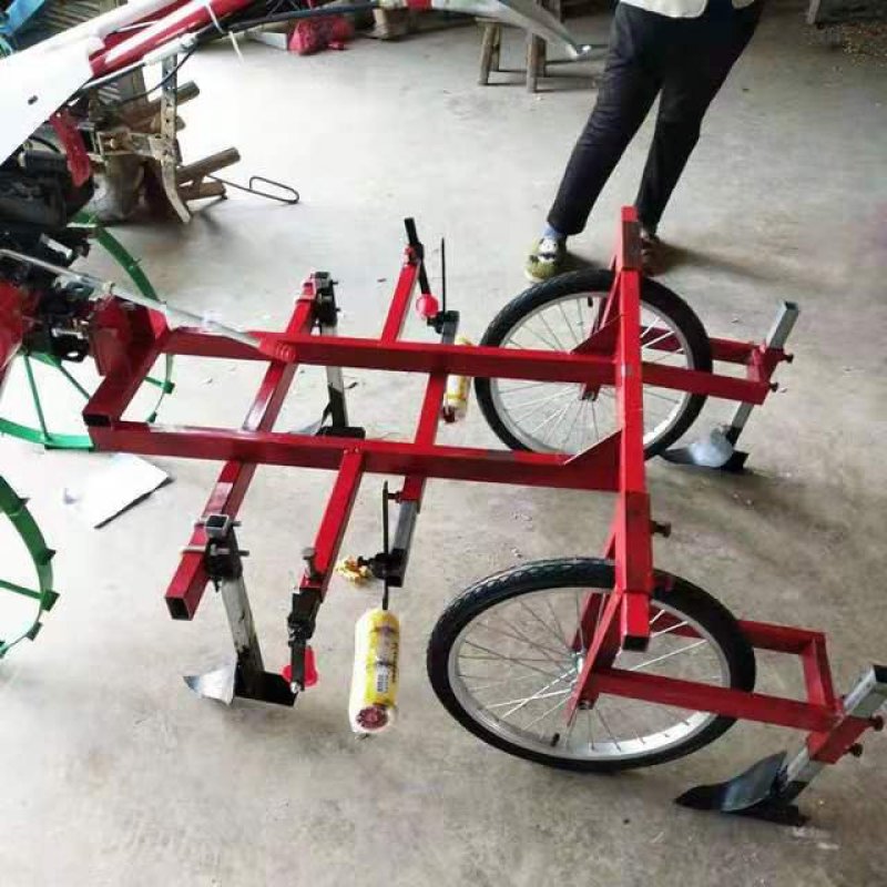 覆膜机微耕机带覆膜机宽窄可调，厂家直供，一件也是批发价
