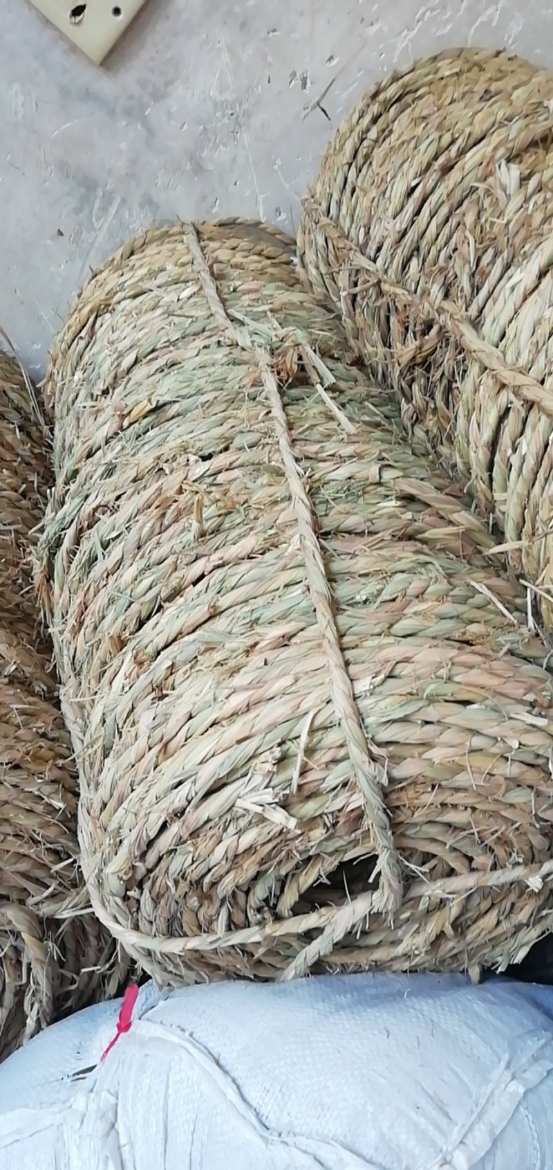 稻草草绳防寒保暖大小树苗包装土球，使用方便经济实惠环保