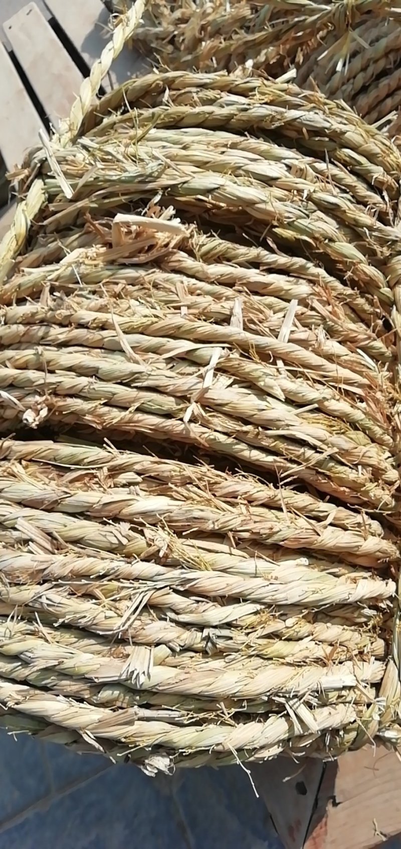 稻草草绳防寒保暖大小树苗包装土球，使用方便经济实惠环保