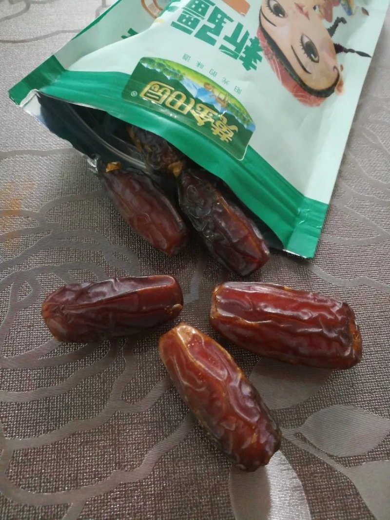 沙漠黑椰枣自然成熟蜜枣红枣蜜饯零食200g