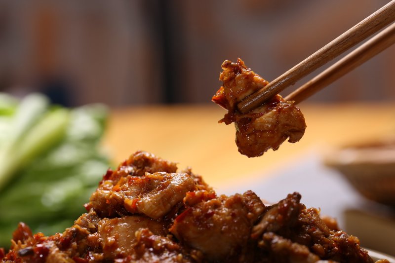 云南沾溢辣子鸡
