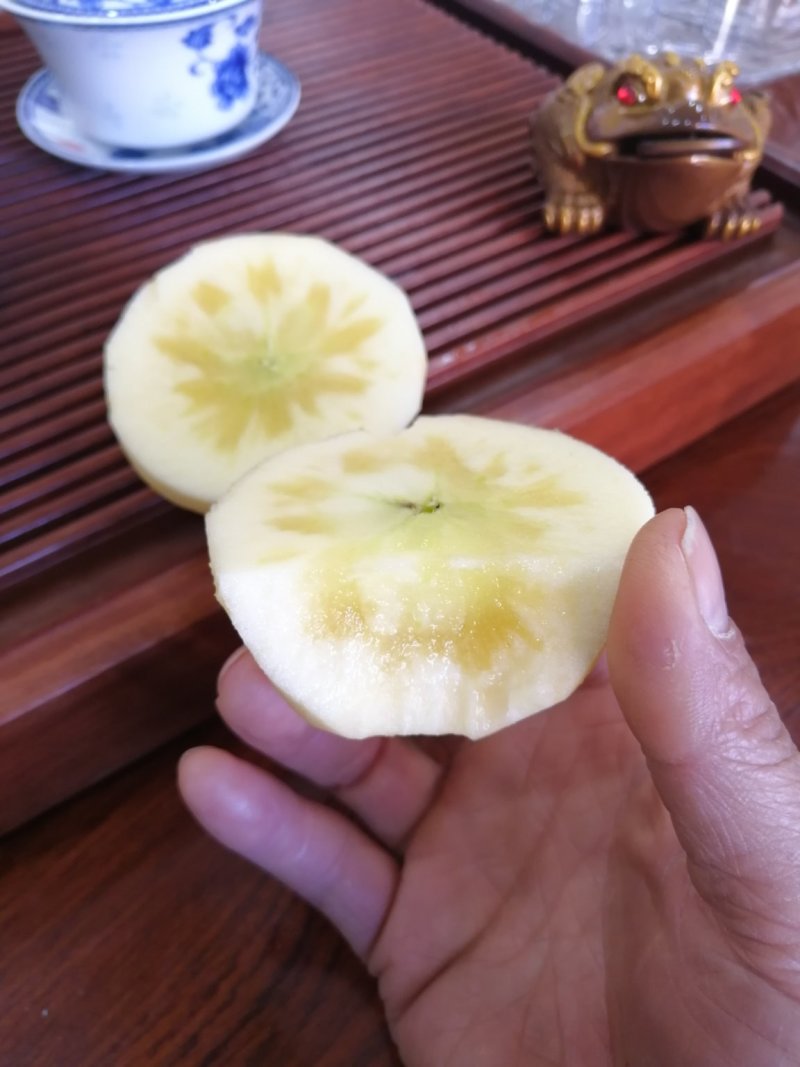 糖心苹果（小凉山丽江宁蒗丑苹果）
