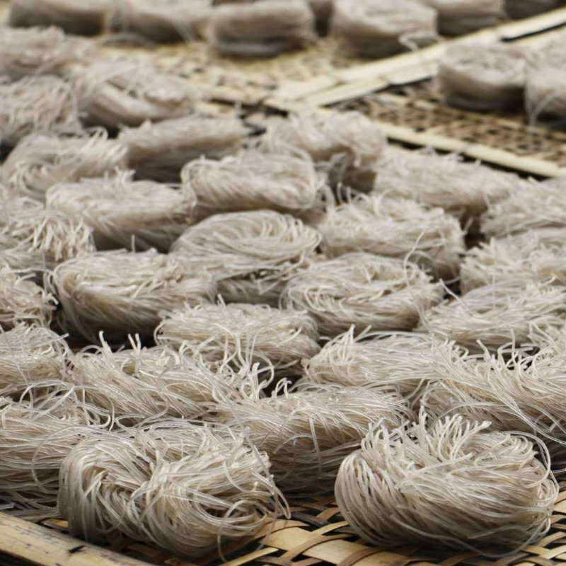 厂家直销批发散装圆红薯粉条手工地瓜细粉丝