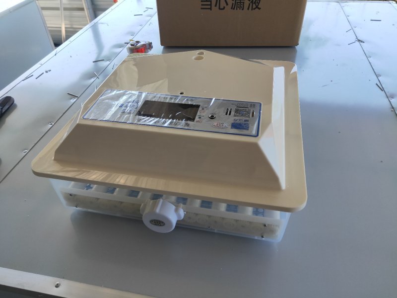 100枚全自动孵化机家用小型孵化器微型孵化机