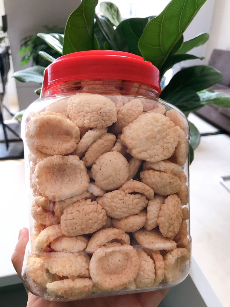 爆款美味香酥椒盐味年糕片桶装