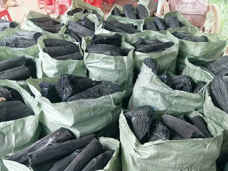 荔枝木炭，荔枝青钢炭。。