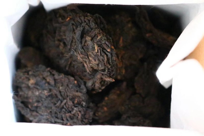 古树老茶头普洱茶熟茶勐海料大坨