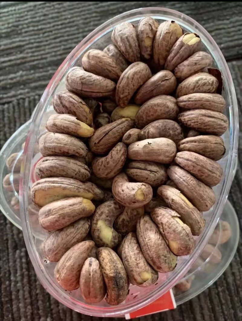越南腰果紫皮W特大腰果越南原装虎皮炭烧盐焗腰果
