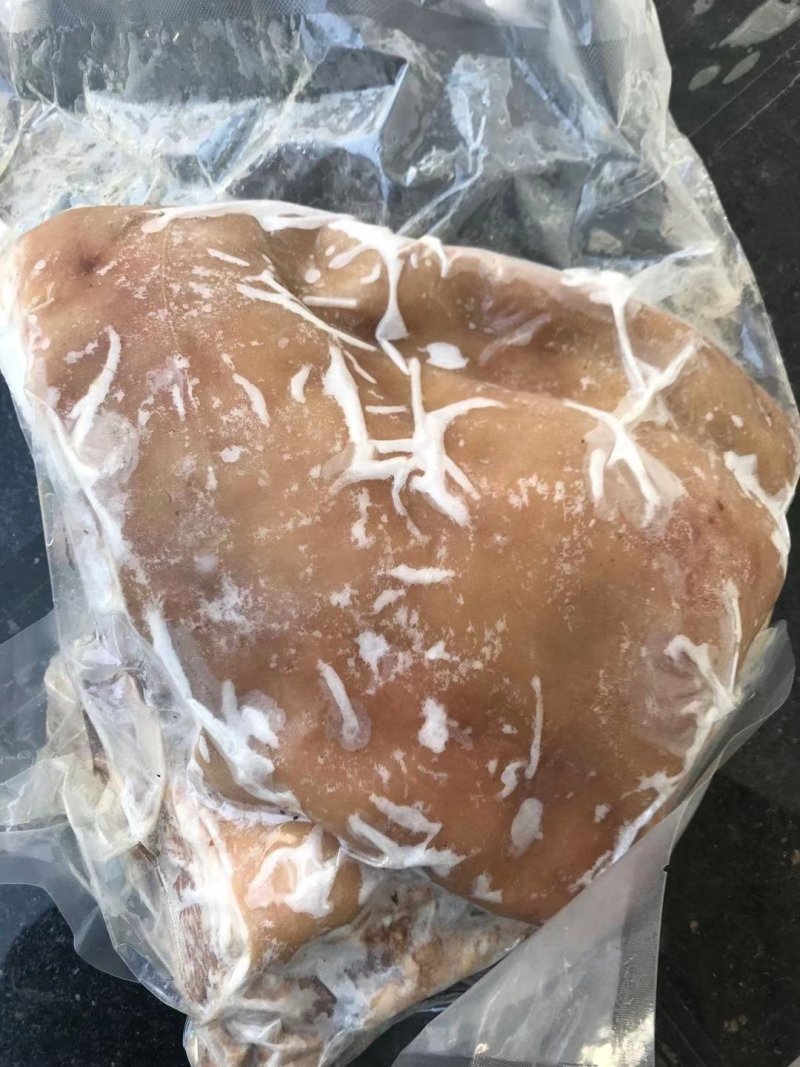 熟羊肉，带皮熟羊肉，羊腿包肉感兴趣的欢迎各位老板光临！