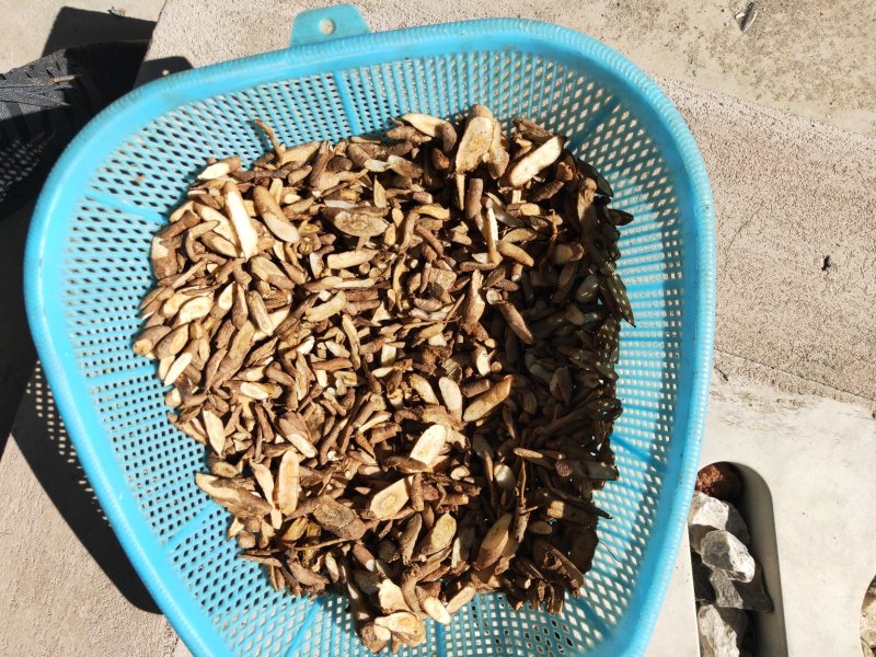铁扫把，万丈深，