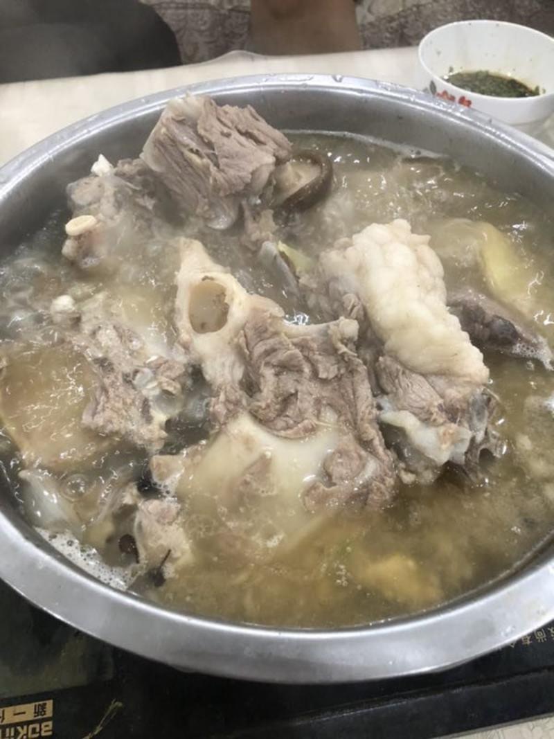 牛尾铜锅涮自助餐烤牛骨常年加工乳牛分割产品一件40斤