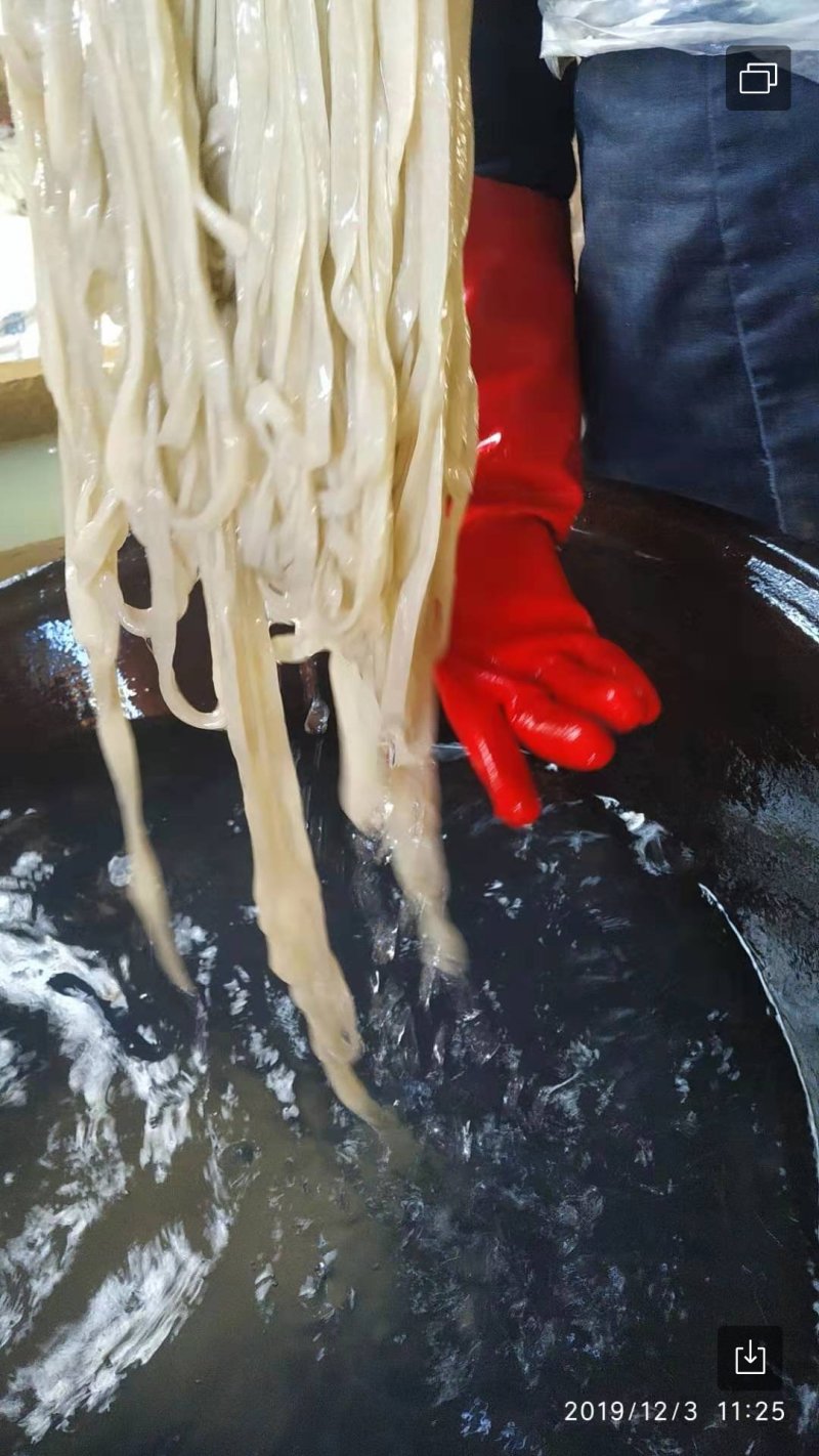 红薯粉条，纯手工制作粉条。