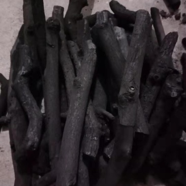 长期大量供应烧烤，取暖，工业用果木炭，以及烤鸭鸭柴