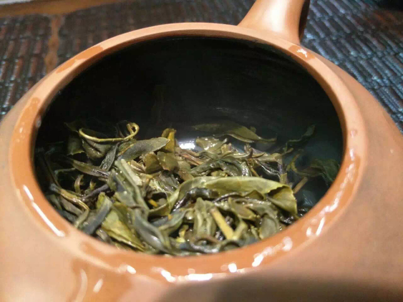 2020年六堡霜降中叶茶