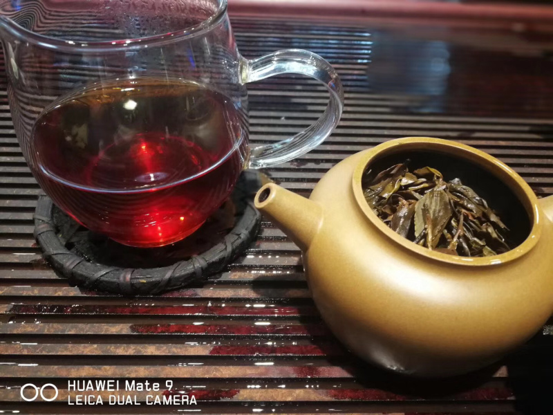 2010年六堡霜降中叶茶