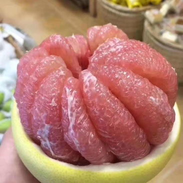 红心柚又大又甜，保质保量欢迎咨询订购