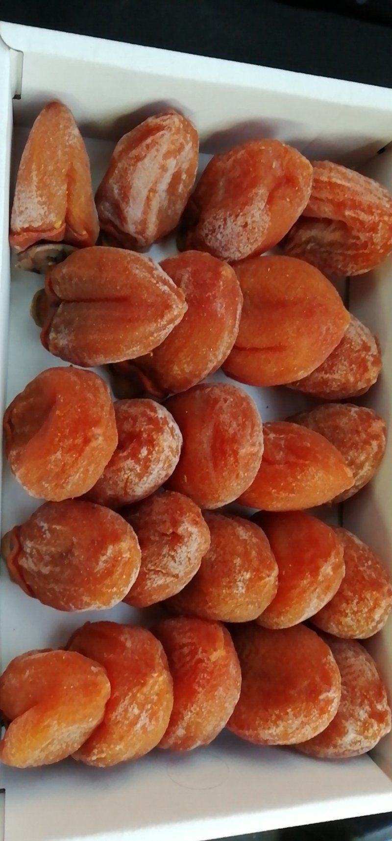 柿饼闪亮上市，大量红饼，欢迎前来选购，红饼已经上市
