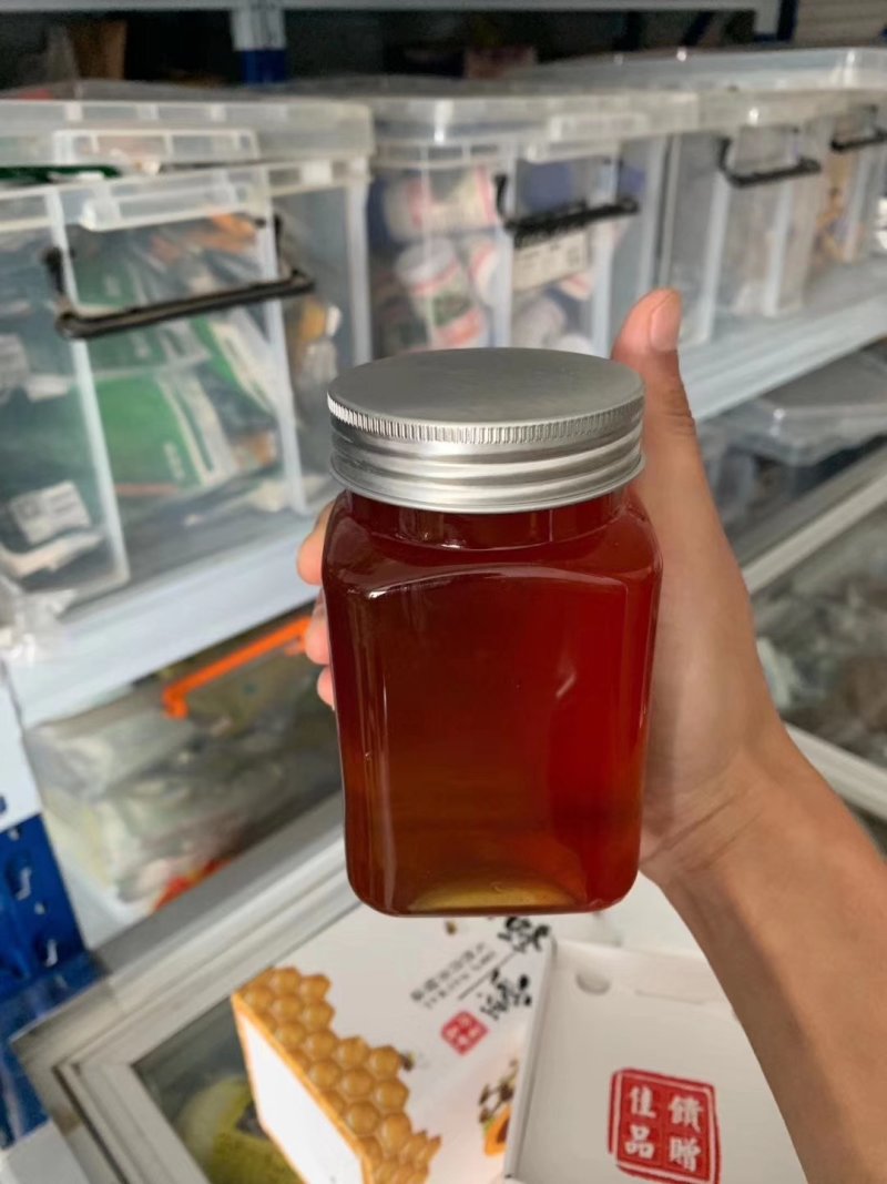 枣花蜂蜜，滋补营养纯正，新鲜，女人的美容院。新疆特产，