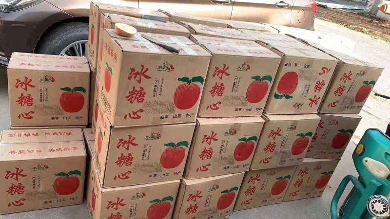 冰糖心红富士苹果脆甜《片红条红全红》