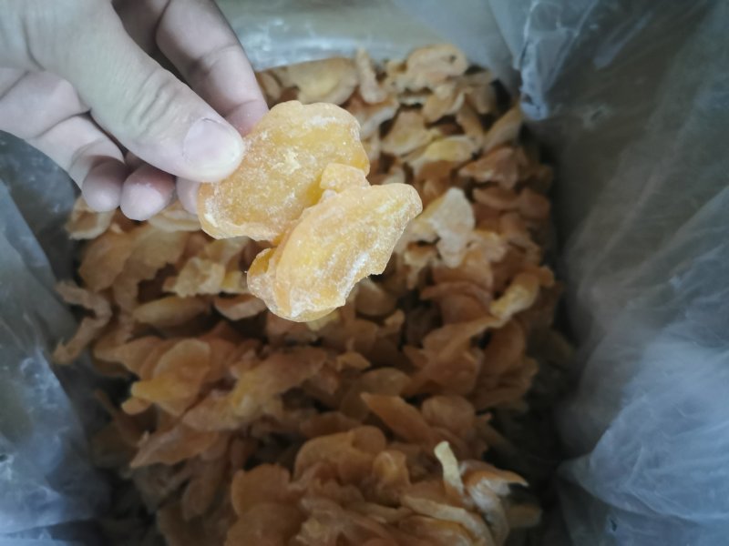 厂家直销水蜜桃干，新鲜的水果干，办公室休闲食品
