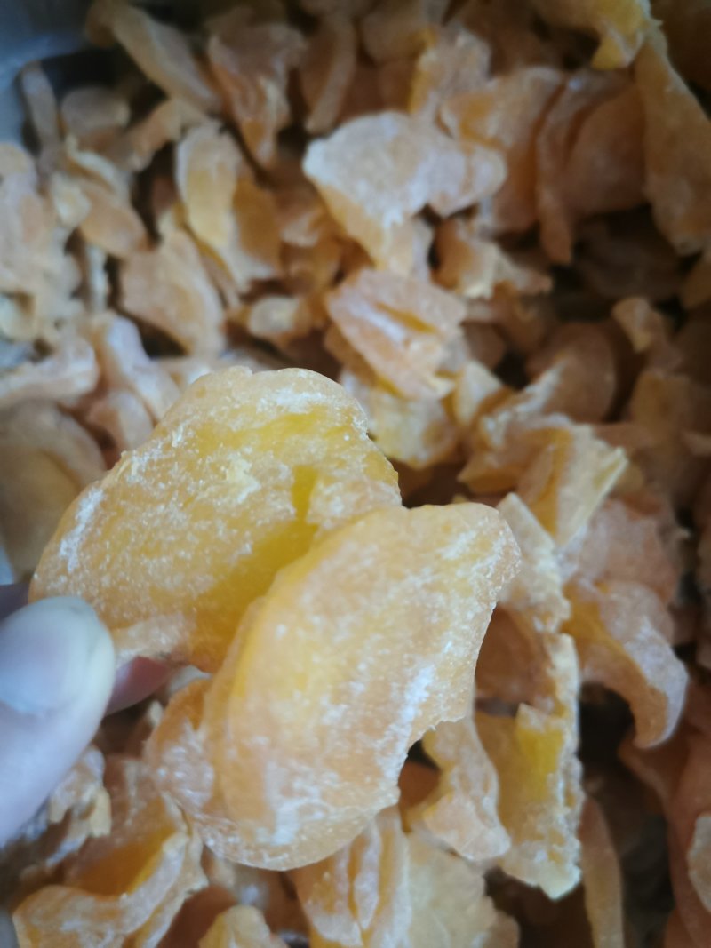厂家直销水蜜桃干，新鲜的水果干，办公室休闲食品