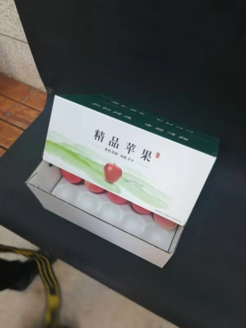 精品礼品箱水果，桃子，苹果，葡萄，可定做各种水果礼品箱