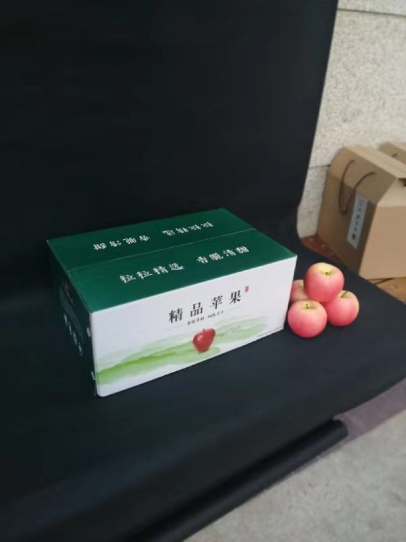 精品礼品箱水果，桃子，苹果，葡萄，可定做各种水果礼品箱