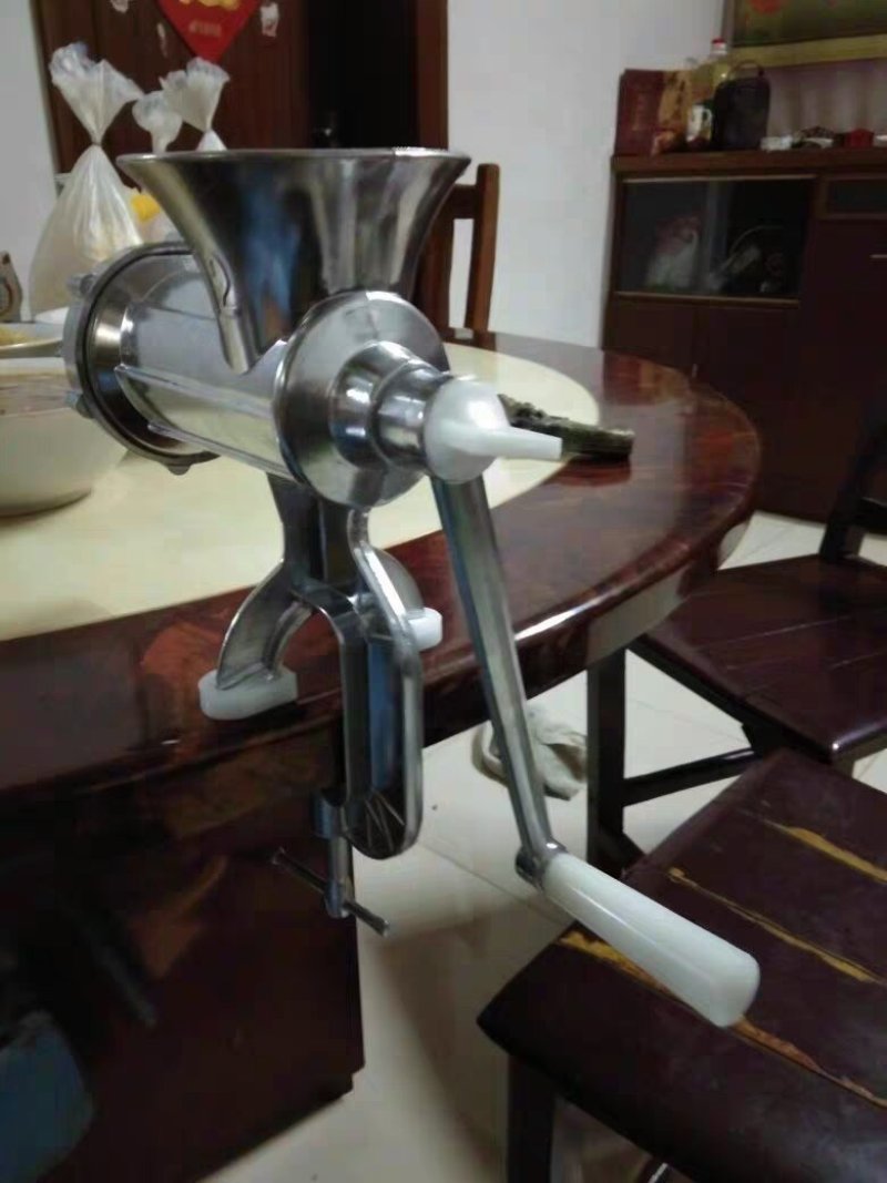 灌肠机家用手动绞肉机手摇自制灌香肠机腊肠机工具罐装香肠的