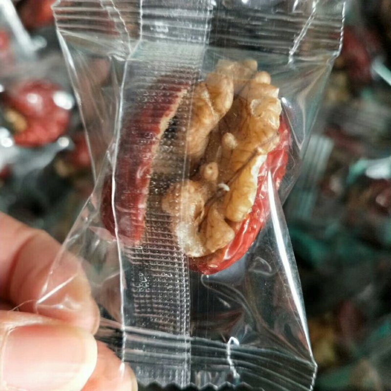 枣加核桃仁若羌红枣做的口感特别好