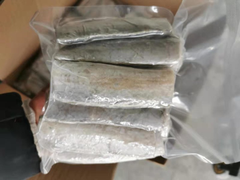新鲜刀鱼段