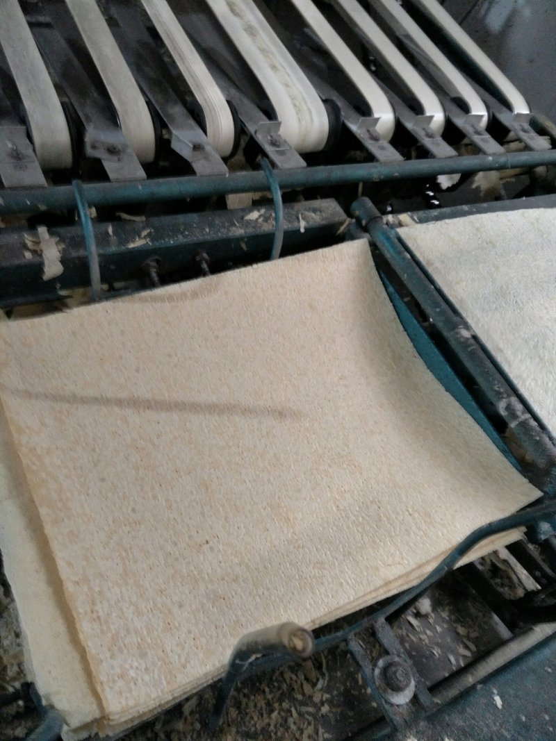 山东煎饼石磨小麦机器煎饼煎饼果子粗粮煎饼批发