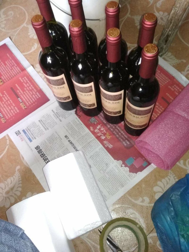 华英家庭农场高山刺葡萄酒