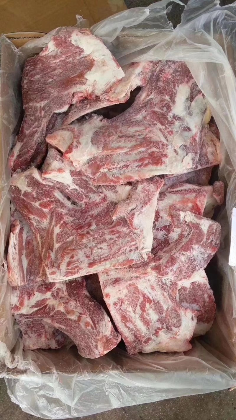 一手货源羔羊多肉槽骨也叫方肩骨，肉多不带胸边，常年供应
