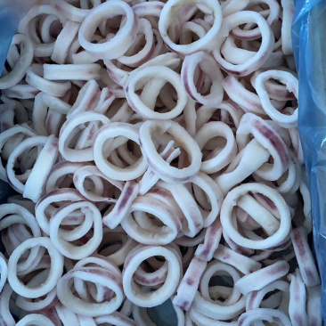 鱿鱼圈漂烫真鱿圈