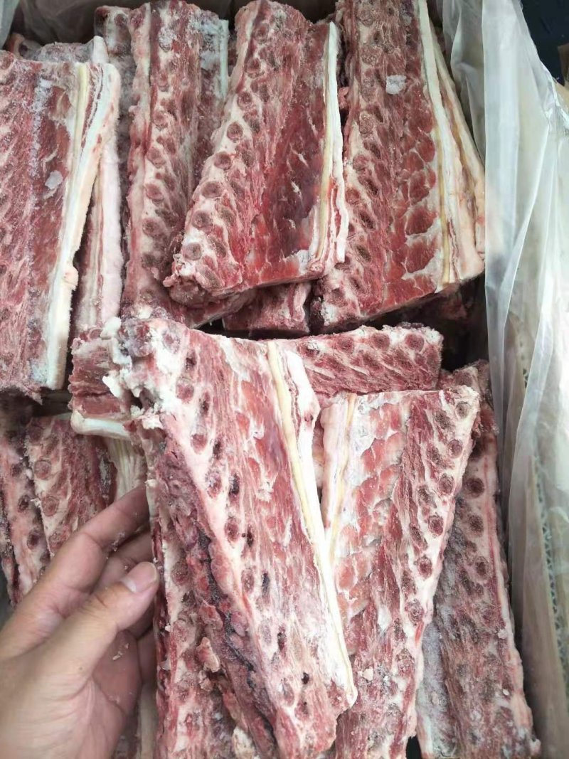 精品羔羊多肉刀骨，带肉带筋，常年供应，对接全国市场发货
