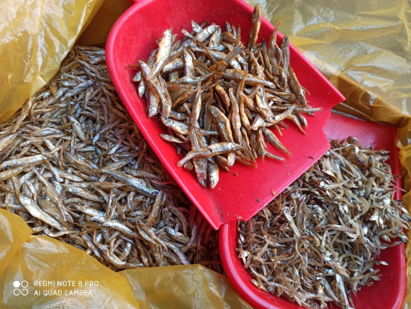 小鱼干江苏淡水小鱼干干货特产自制油炸小公鱼3到5厘米鱼仔