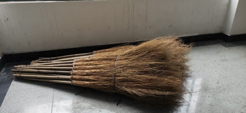 自产自销扫帚，量大从优，品质保证，欢迎新老客户实地考察