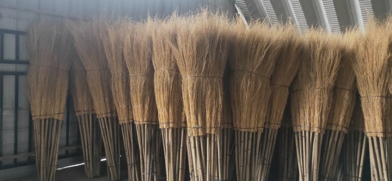 自产自销扫帚，量大从优，品质保证，欢迎新老客户实地考察