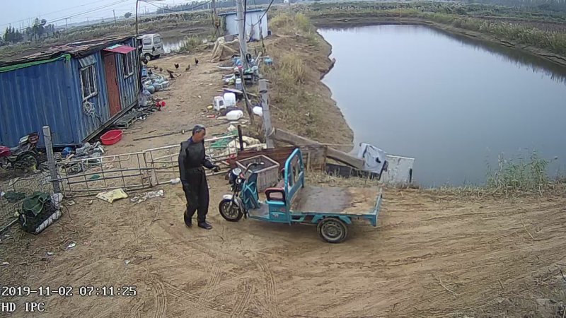 虾池转租可以视频看自己的池塘灌水方便